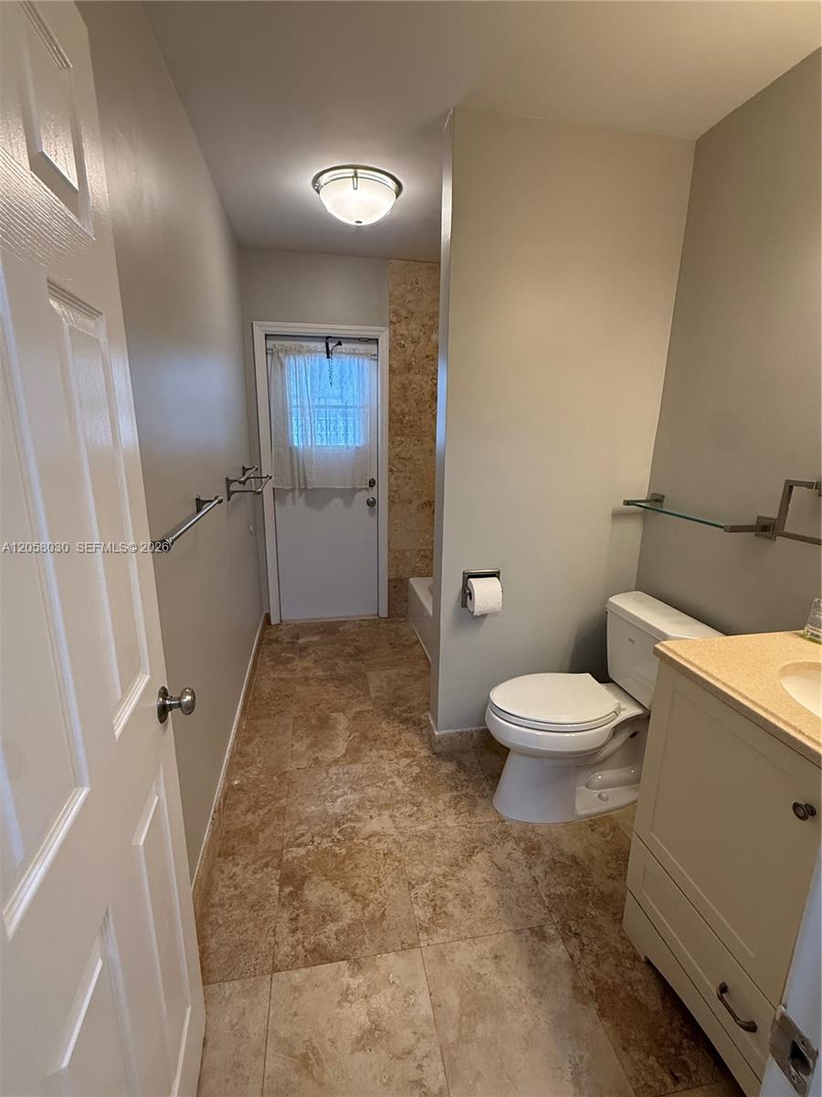 1560 Northwest 12th Way Boca Raton, FL 33486 - Photo 3 of 21