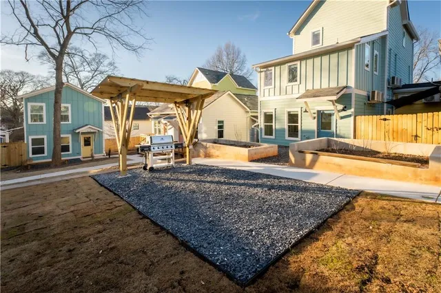 a view of a house with entertaining space