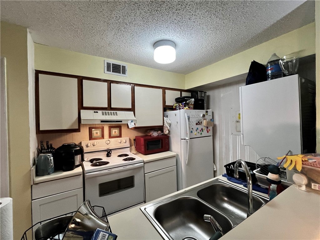 1761 Wire Road, Unit 2 Auburn, AL 36832 - Photo 6 of 18 Gallery Image 6