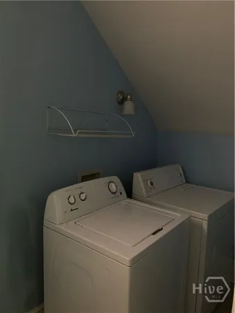 $1,800 | 1723 Whitaker Street, Unit LOWR, Savannah, GA 31401