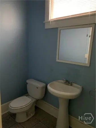 $1,800 | 1723 Whitaker Street, Unit LOWR, Savannah, GA 31401