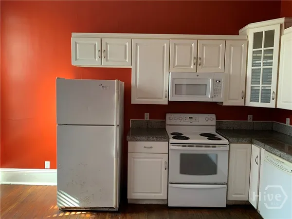 $1,800 | 1723 Whitaker Street, Unit LOWR, Savannah, GA 31401