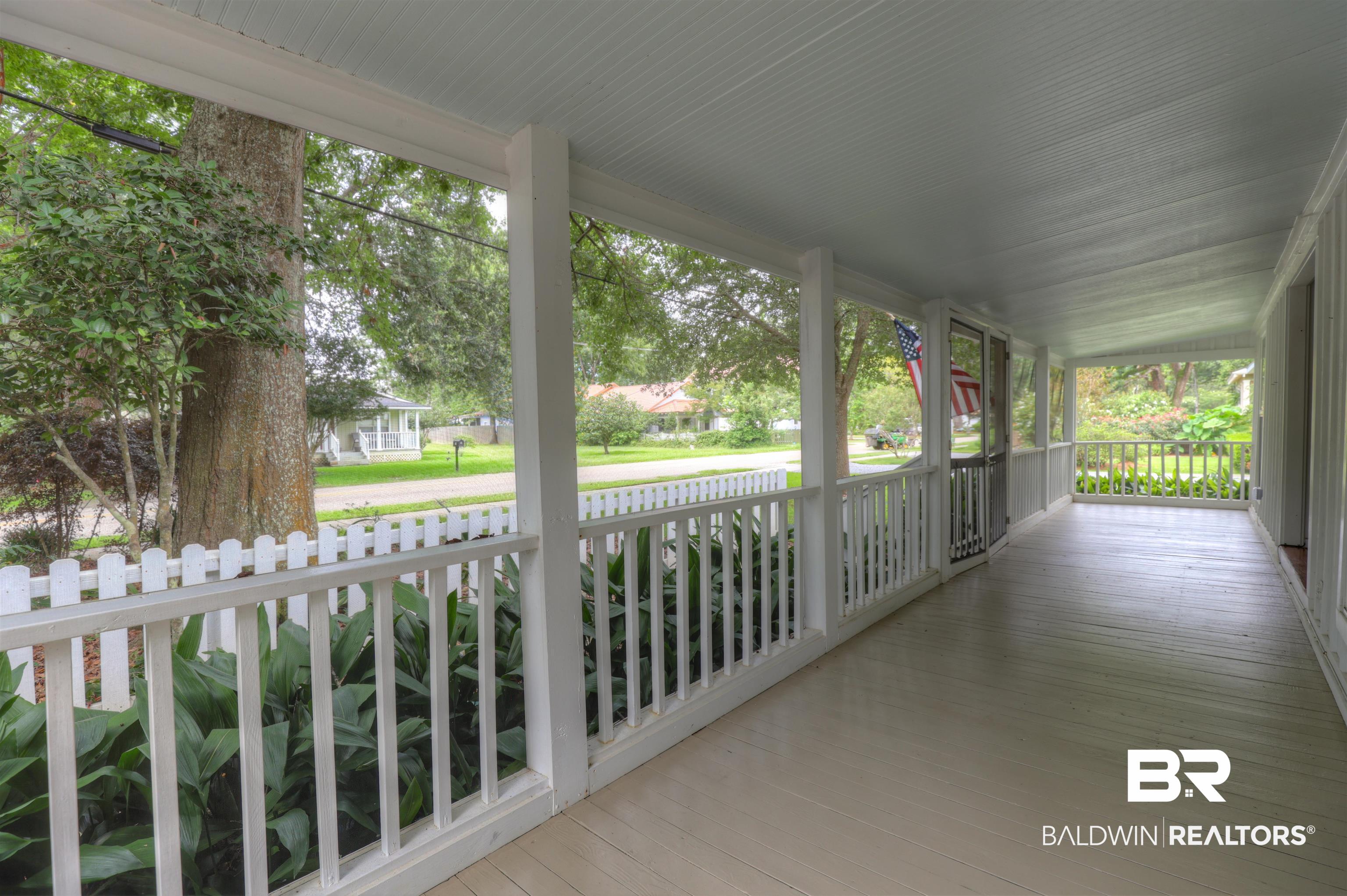 711 Magnolia Avenue Daphne, AL 36526 - Photo 5 of 28