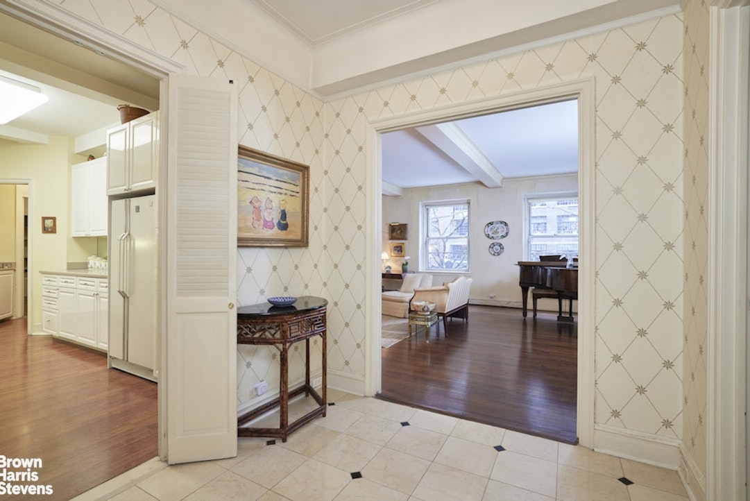 340 East 72nd Street, Unit 2N Manhattan, NY 10021 - Photo 3 of 14