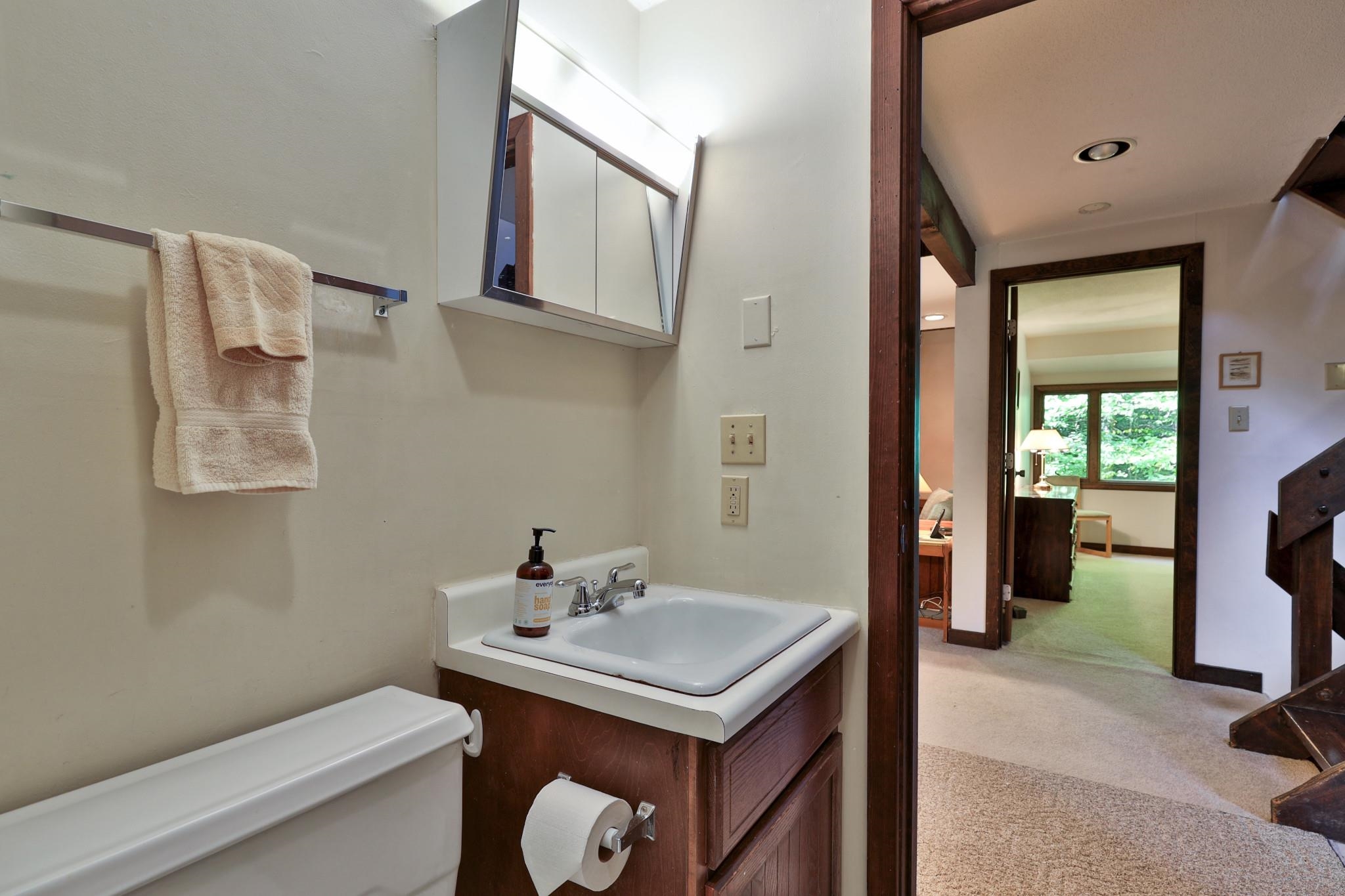 1093 Middle Hollow Road Rochester, VT 05767 - Photo 15 of 42