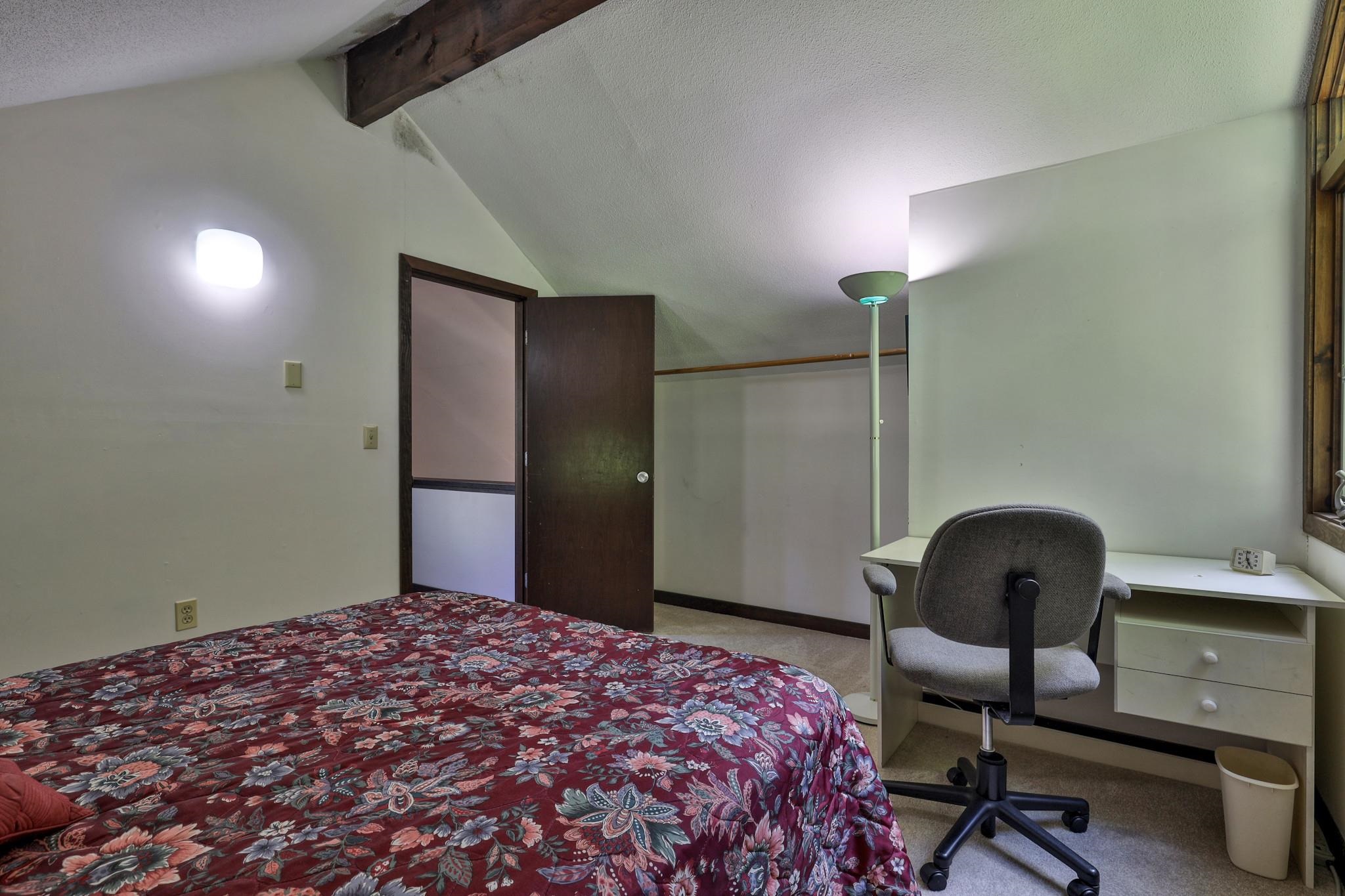 1093 Middle Hollow Road Rochester, VT 05767 - Photo 18 of 42