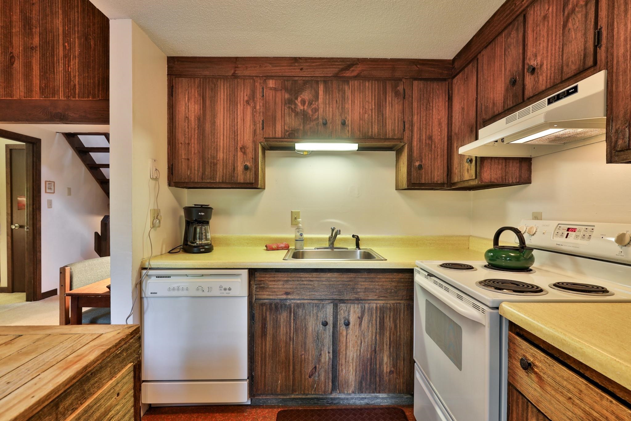 1093 Middle Hollow Road Rochester, VT 05767 - Photo 10 of 42