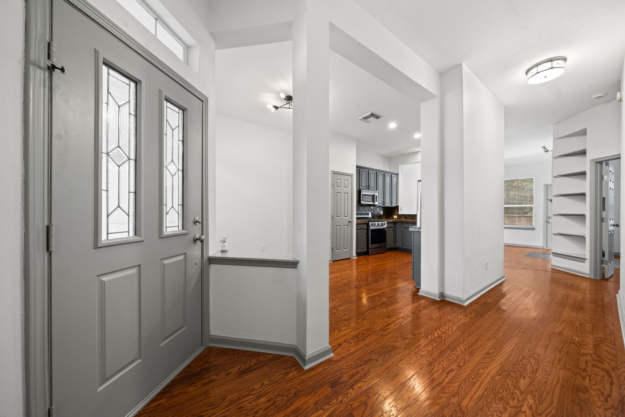 103 South Piper Trace Spring, TX 77381 - Photo 5 of 35