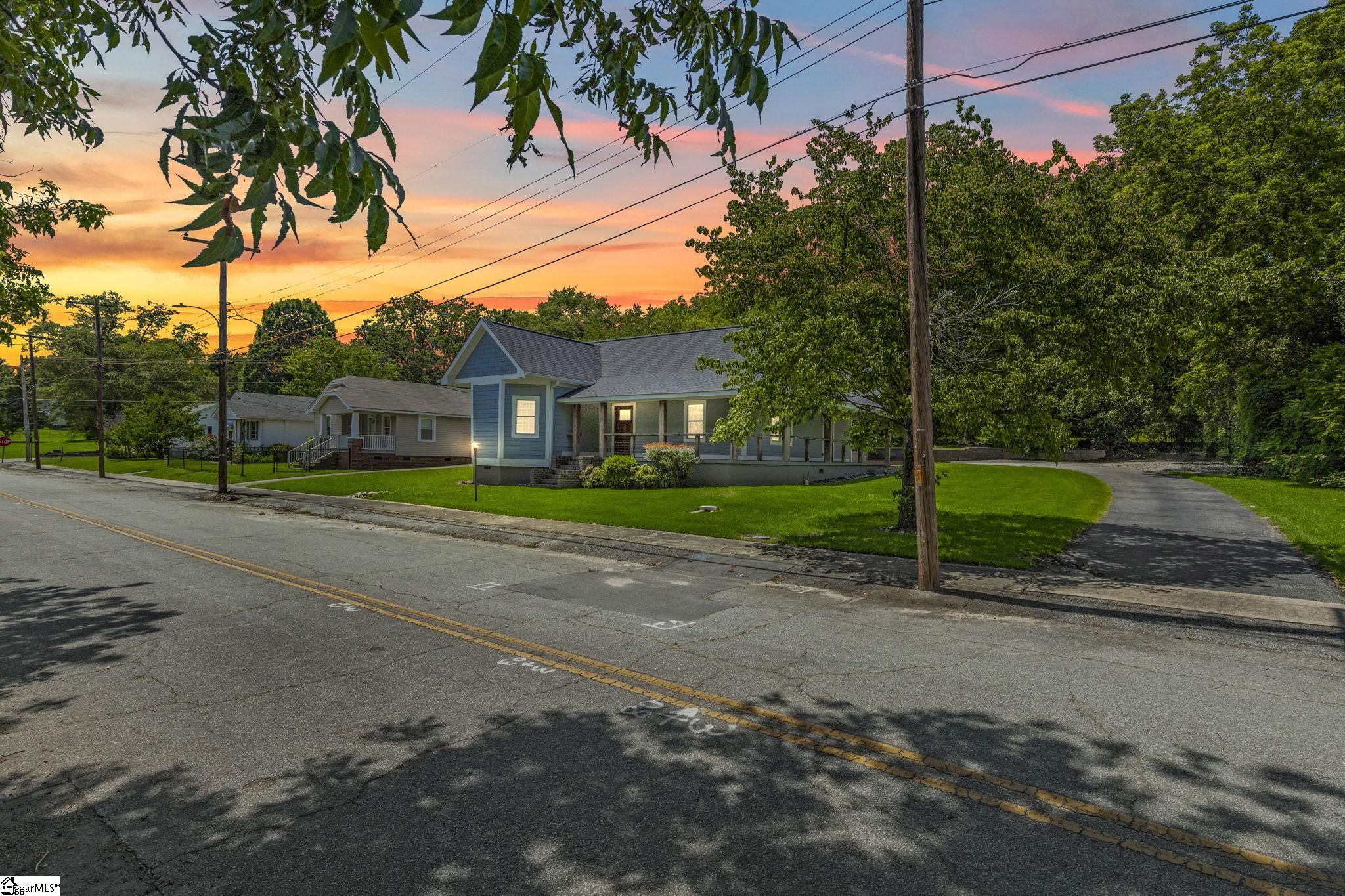508 Johnson Street Pickens, SC 29671 - Photo 32 of 36