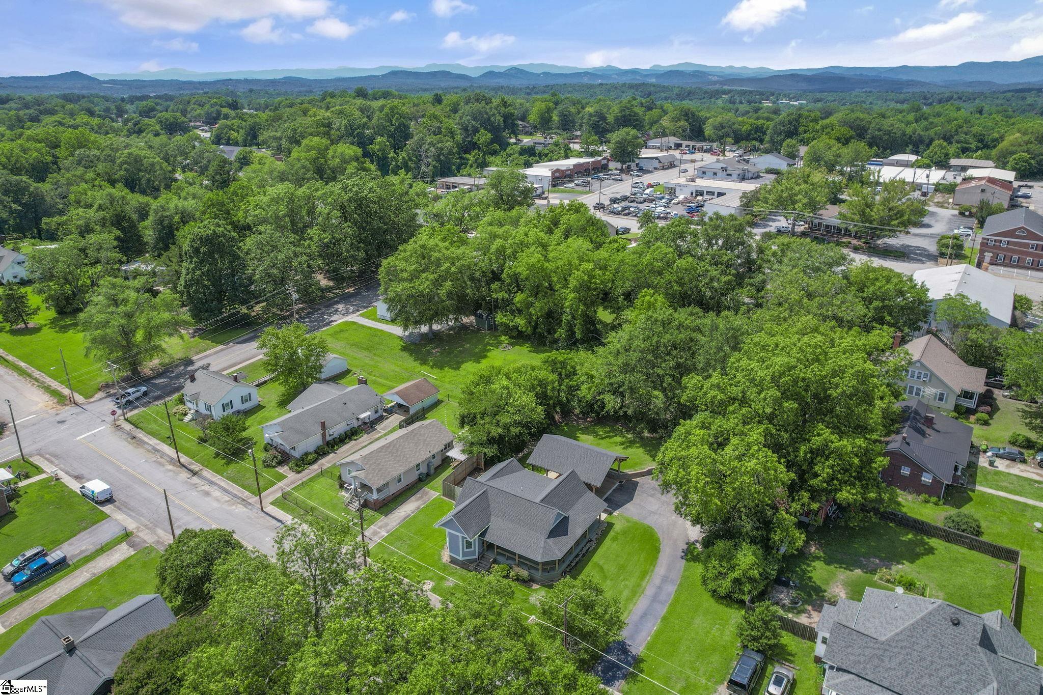 508 Johnson Street Pickens, SC 29671 - Photo 33 of 36
