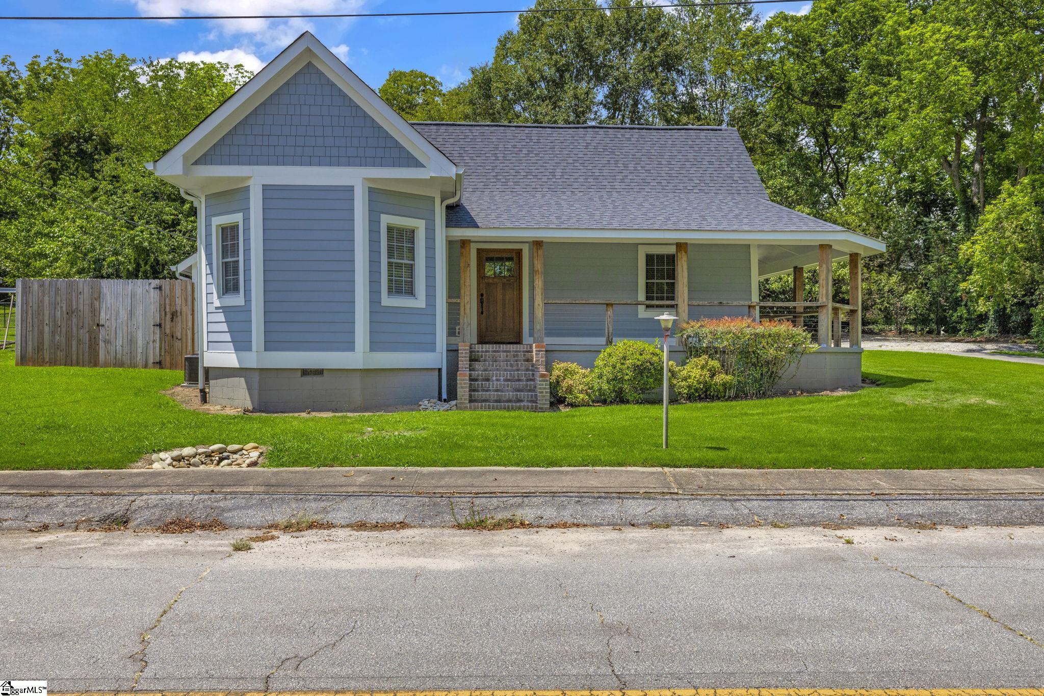 508 Johnson Street Pickens, SC 29671 - Photo 5 of 36