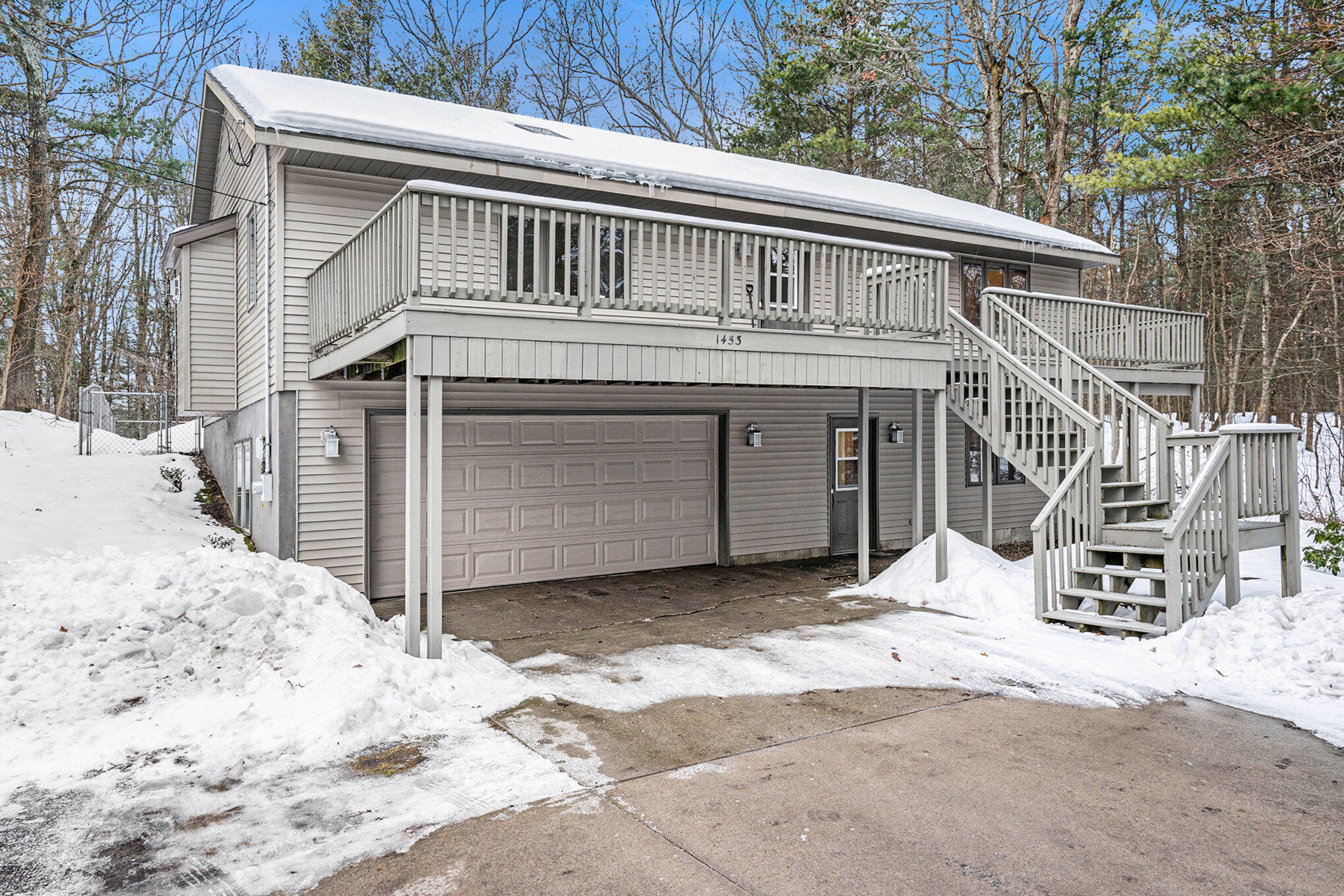 1453 North Peterson Road Muskegon, MI 49445 - Photo 1 of 28 003_dsc01875_740