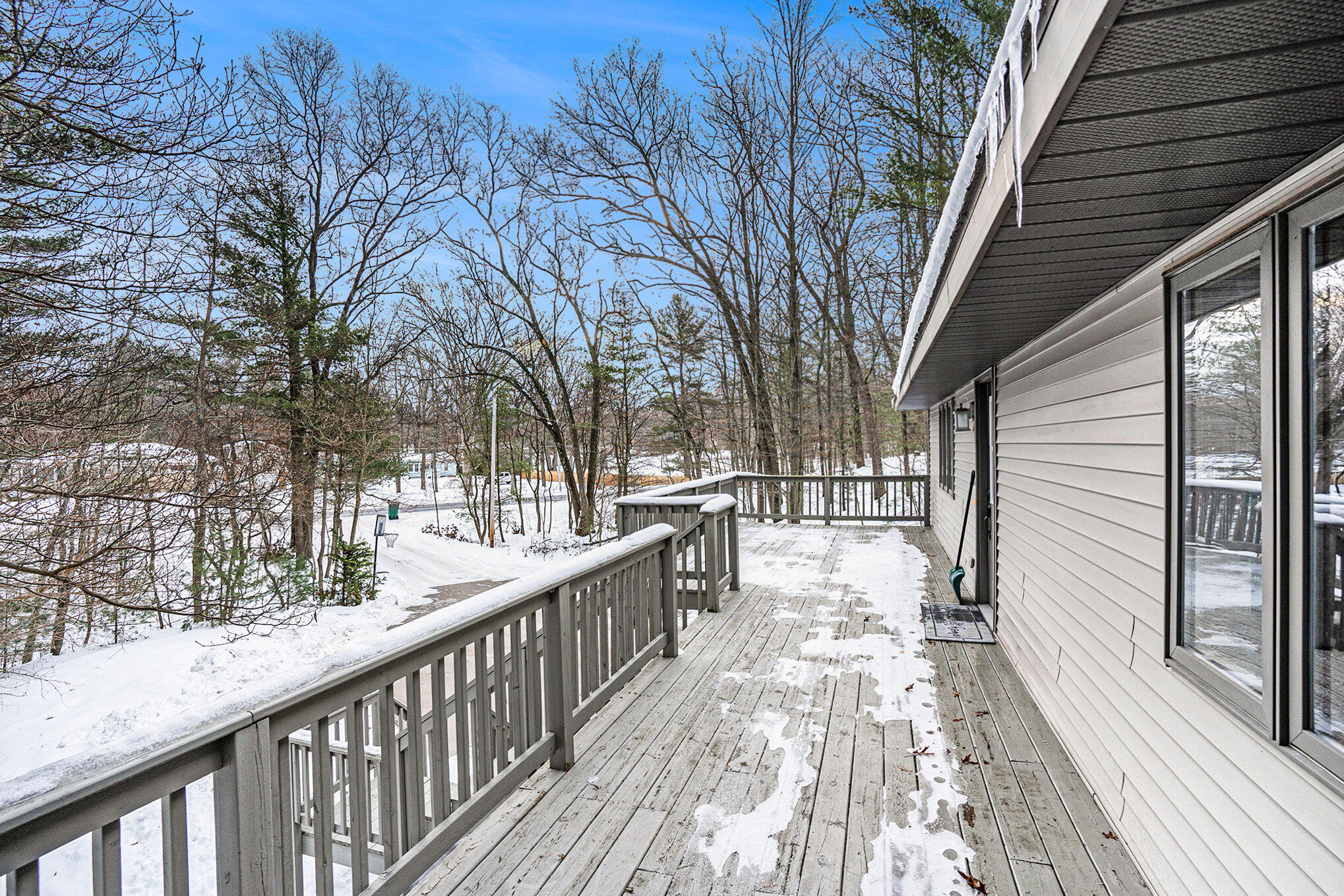 1453 North Peterson Road Muskegon, MI 49445 - Photo 4 of 28 004_dsc01883_798