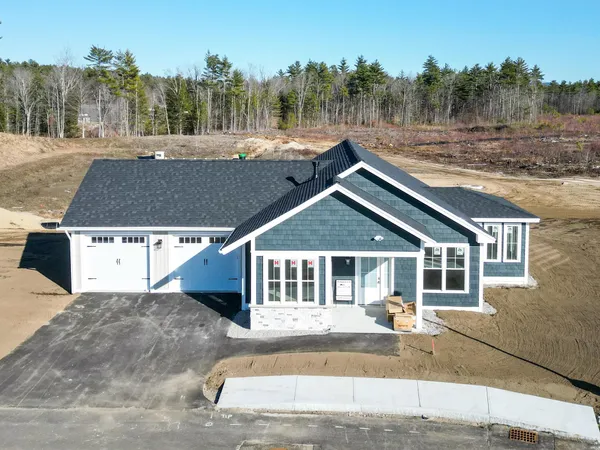 $750,000 | 93 Whispering Pines Place, Unit 12, Center Conway, NH 03813