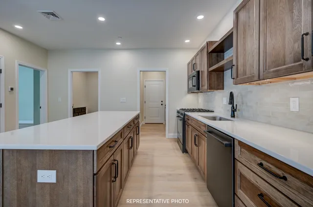 $750,000 | 93 Whispering Pines Place, Unit 12, Center Conway, NH 03813