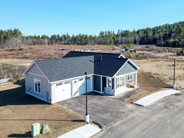 $750,000 | 93 Whispering Pines Place, Unit 12, Center Conway, NH 03813