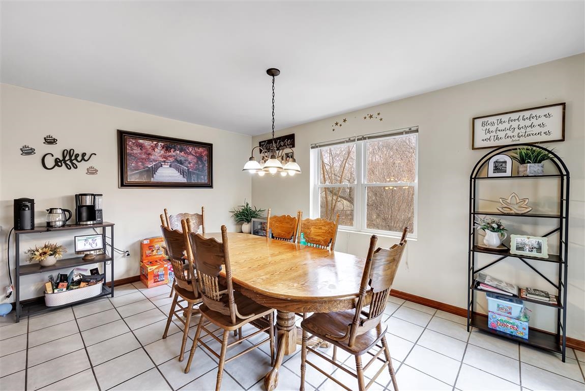 715 Edge Point Court, Unit 2 De Pere, WI 54115 - Photo 7 of 24