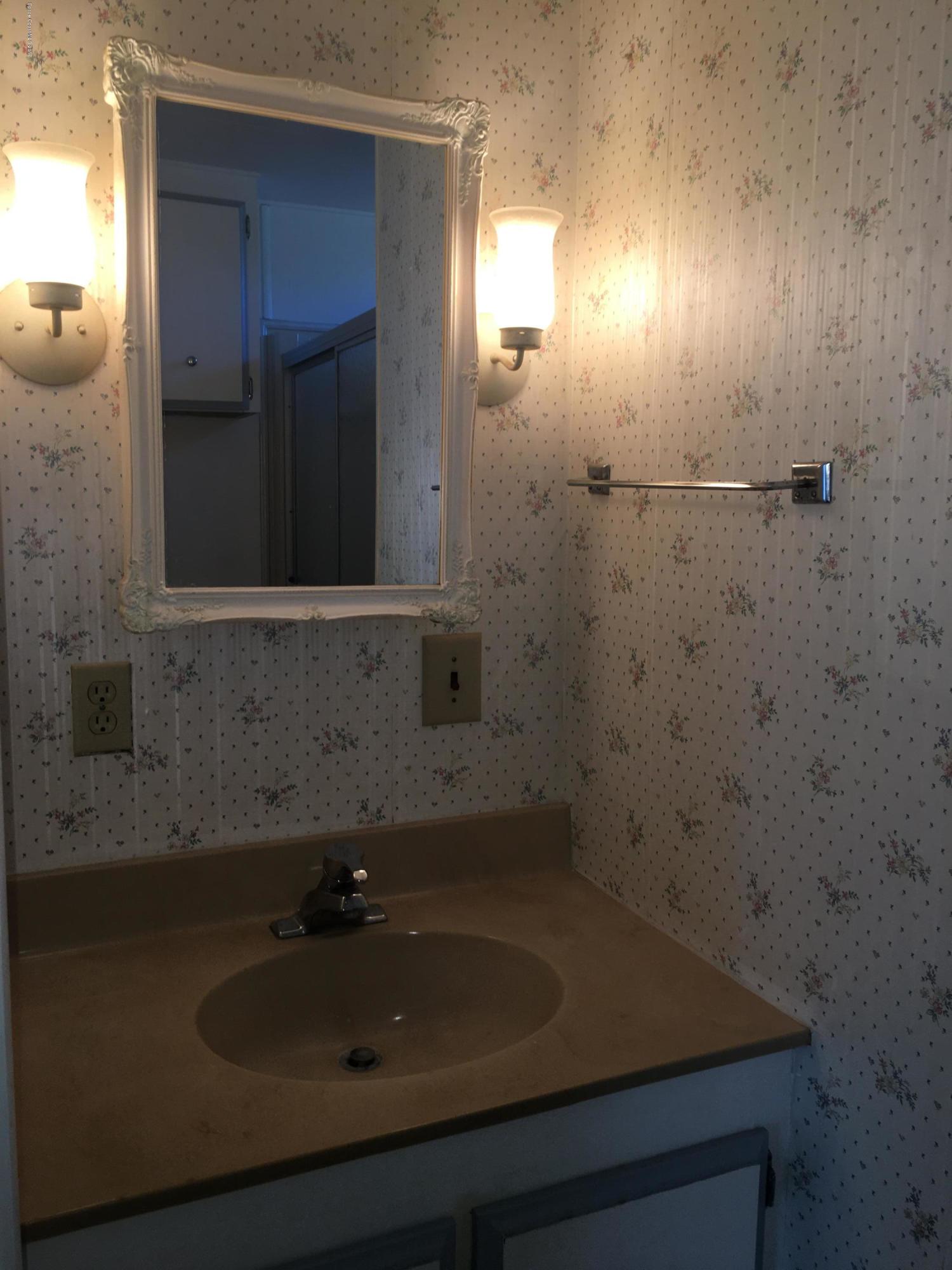 2510 Amberly Road Northeast Palm Bay, FL 32905 - Photo 12 of 20 Guest Bath