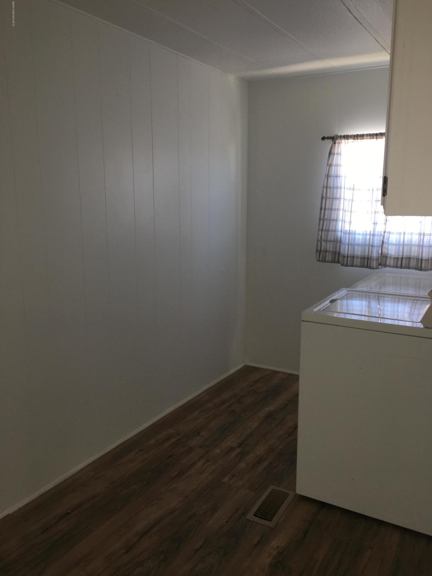 2510 Amberly Road Northeast Palm Bay, FL 32905 - Photo 16 of 20 Laundry Room