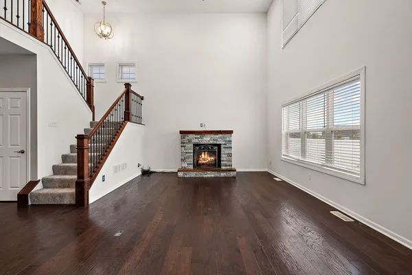 $514,900 | 727 East 118th Avenue, Crown Point, IN 46307