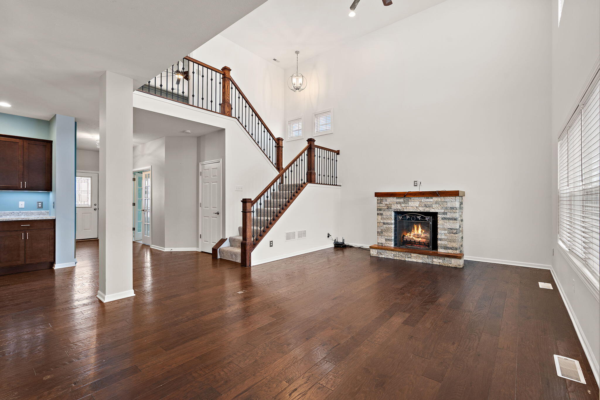 727 East 118th Avenue Crown Point, IN 46307 - Photo 9 of 59 2048x1365