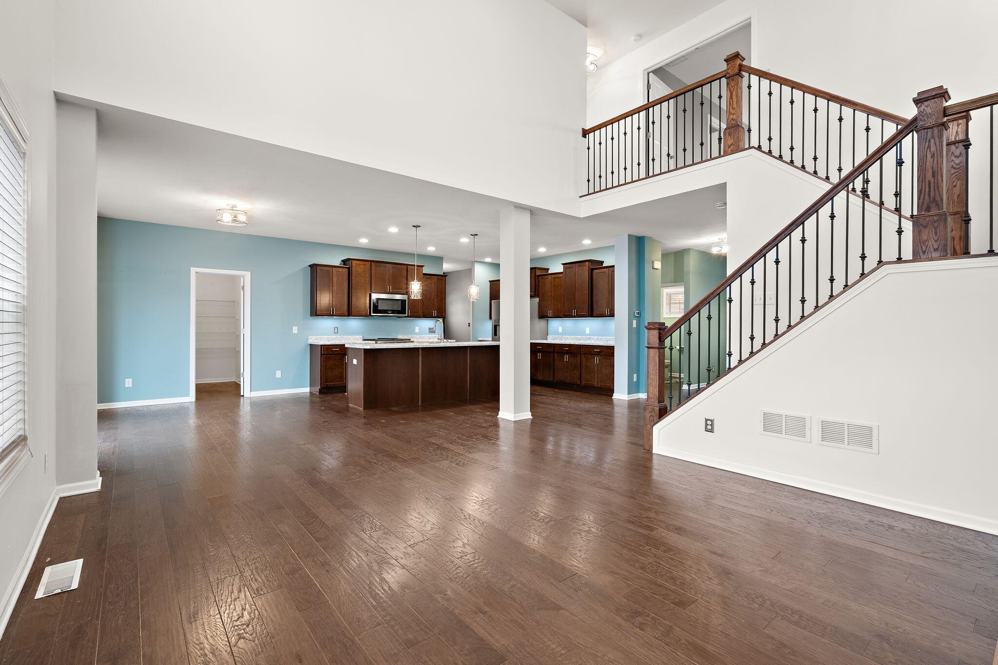 727 East 118th Avenue Crown Point, IN 46307 - Photo 10 of 59 2048x1365