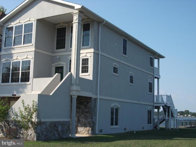 4068 Beach Road Dundalk, MD 21222 - Photo 1 of 16 Exterior (Main)