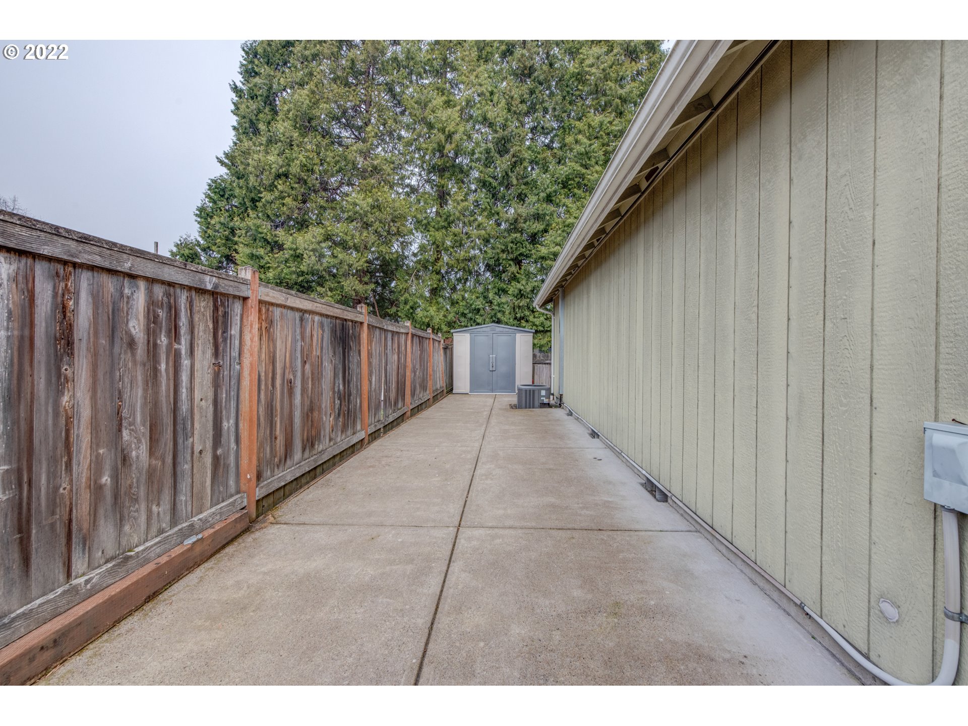 695 62nd Street Springfield, OR 97478 - Photo 29 of 30 a view of a backyard