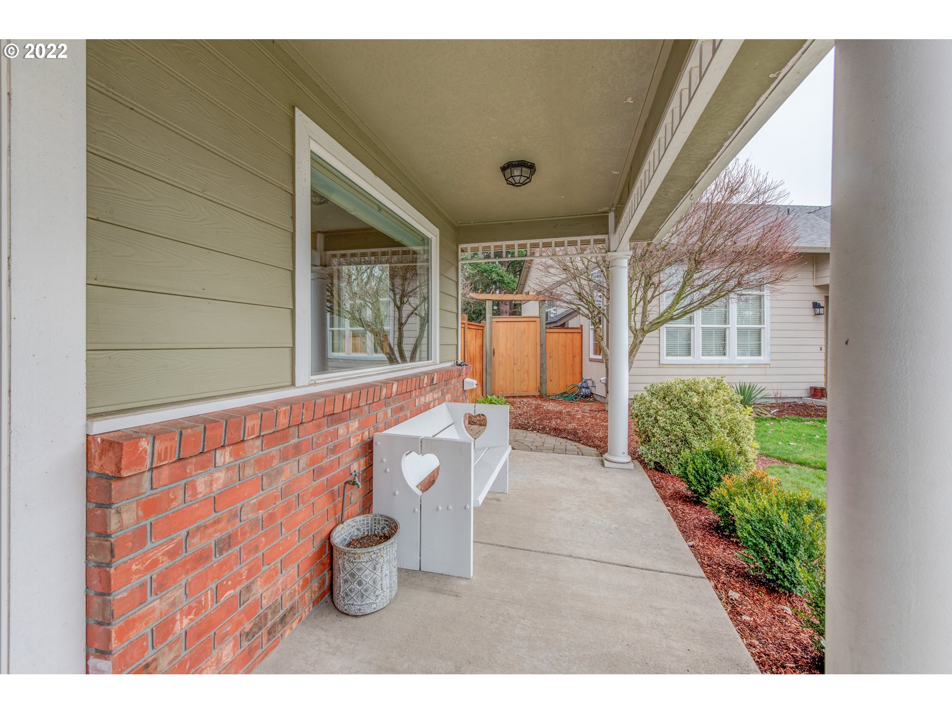 695 62nd Street Springfield, OR 97478 - Photo 5 of 30 a view of a porch with garden