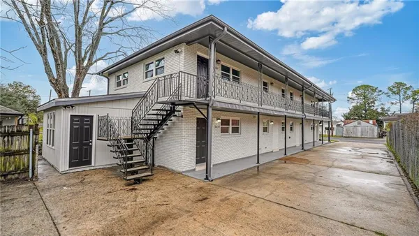 $1,300 | 6614 Dauphine Street, Arabi, LA 70032