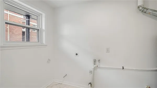 $1,300 | 6614 Dauphine Street, Arabi, LA 70032