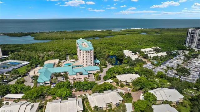 $590,000 | 5817 Glencove Drive, Unit 405, Naples, FL 34108