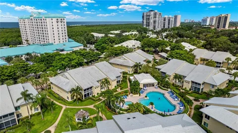 $590,000 | 5817 Glencove Drive, Unit 405, Naples, FL 34108