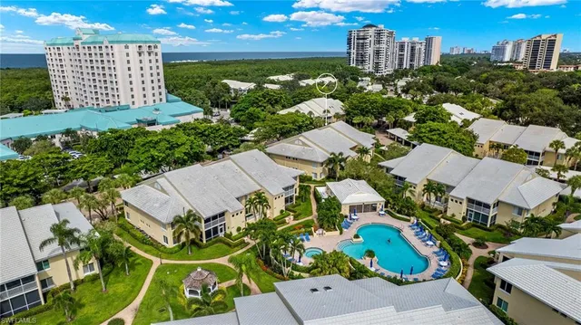 $590,000 | 5817 Glencove Drive, Unit 405, Naples, FL 34108