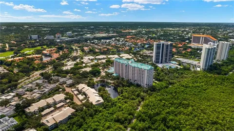 $590,000 | 5817 Glencove Drive, Unit 405, Naples, FL 34108