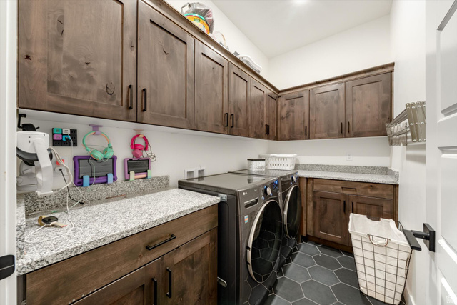 4024 Cerro Way St. George, UT 84790 - Photo 14 of 58