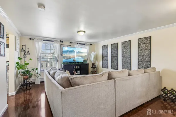 $525,000 | 208 Gordon Street, Perth Amboy, NJ 08861