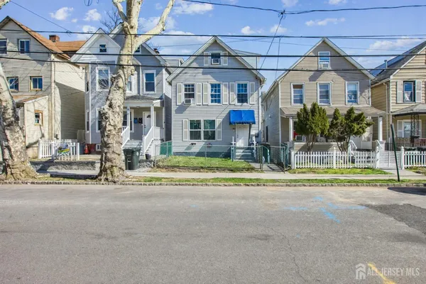 $525,000 | 208 Gordon Street, Perth Amboy, NJ 08861
