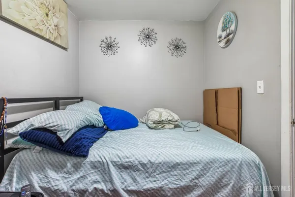 $525,000 | 208 Gordon Street, Perth Amboy, NJ 08861