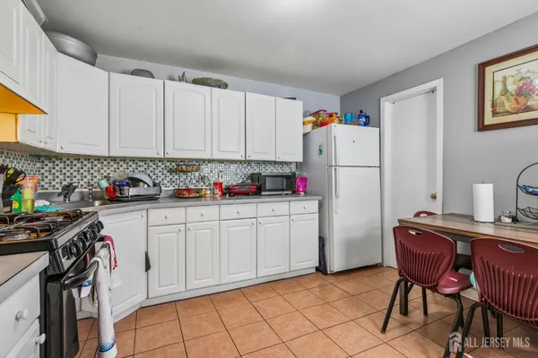 $525,000 | 208 Gordon Street, Perth Amboy, NJ 08861