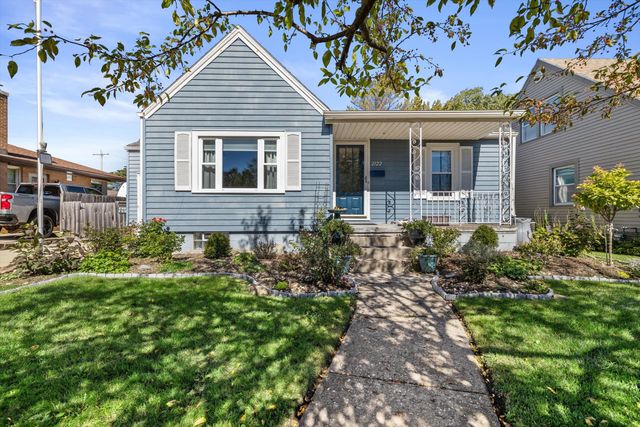 $295,999 | 2122 29th Street, Kenosha, WI 53140