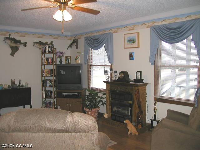 183 Cottontail Run Newport, NC 28570 - Photo 3 of 10 Great Room
