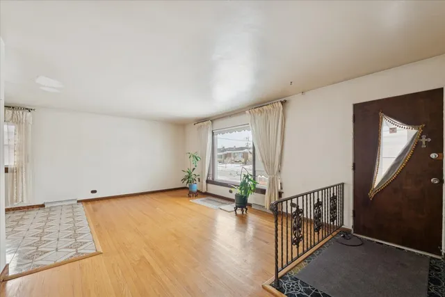 $429,900 | 4647 North Newland Avenue, Harwood Heights, IL 60706