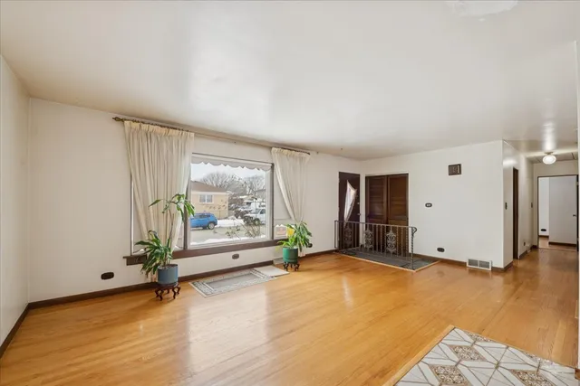 $429,900 | 4647 North Newland Avenue, Harwood Heights, IL 60706