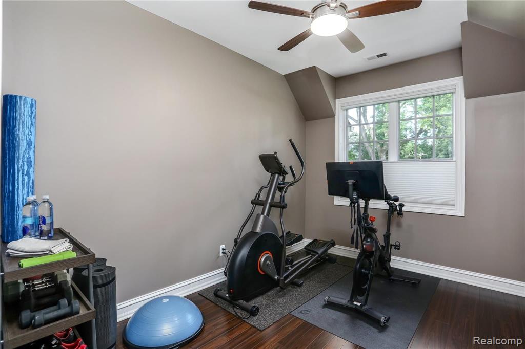 375 Glengarry Road Bloomfield Hills, MI 48301 - Photo 26 of 38 Gallery Image 26