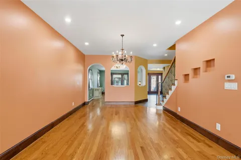$899,990 | 2185 Sycamore Avenue, Ronkonkoma, NY 11779
