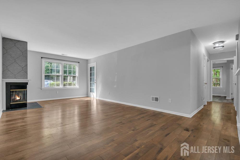 1001 Meadow Court Helmetta, NJ 08828 - Photo 2 of 12