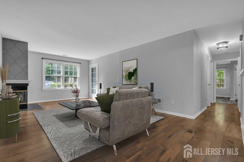 1001 Meadow Court Helmetta, NJ 08828 - Photo 9 of 12