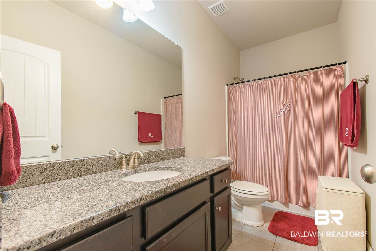 11920 Alabaster Drive Daphne, AL 36526 - Photo 27 of 38 Guest Bathroom w Granite