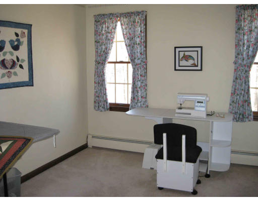 40 Spaulding Road Chelmsford, MA 01824 - Photo 9 of 11 a view of workspace with a window